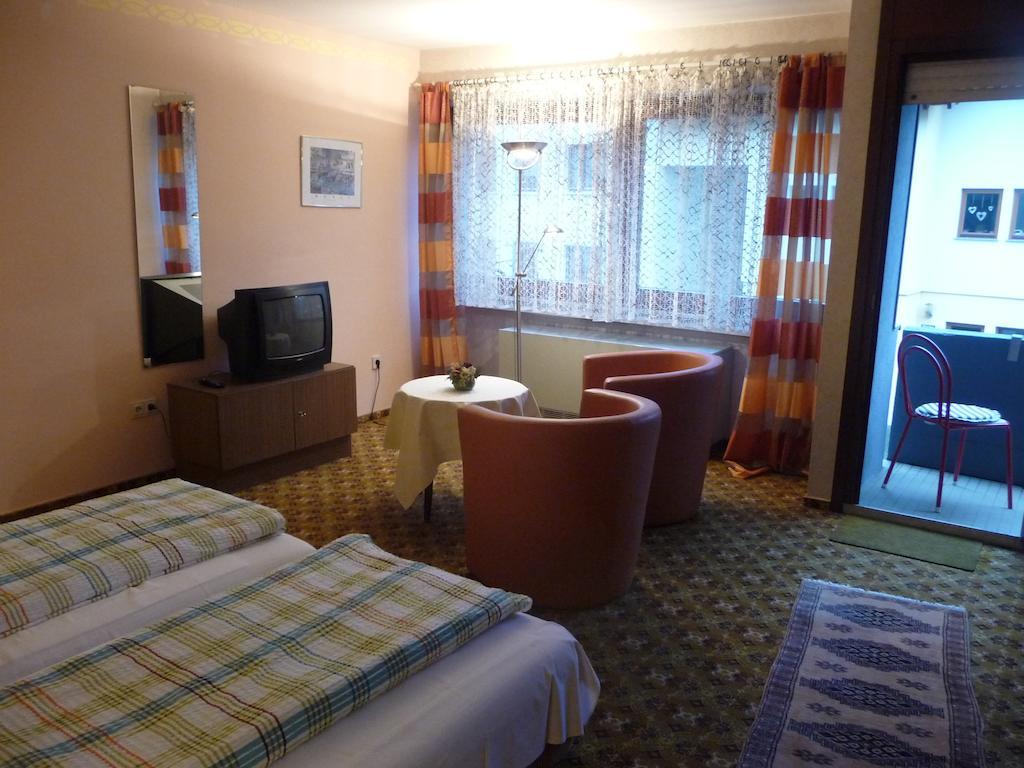 Hotel-Garni-Sonnenlay แบร์นคาสเทล-คืสท์ ห้อง รูปภาพ