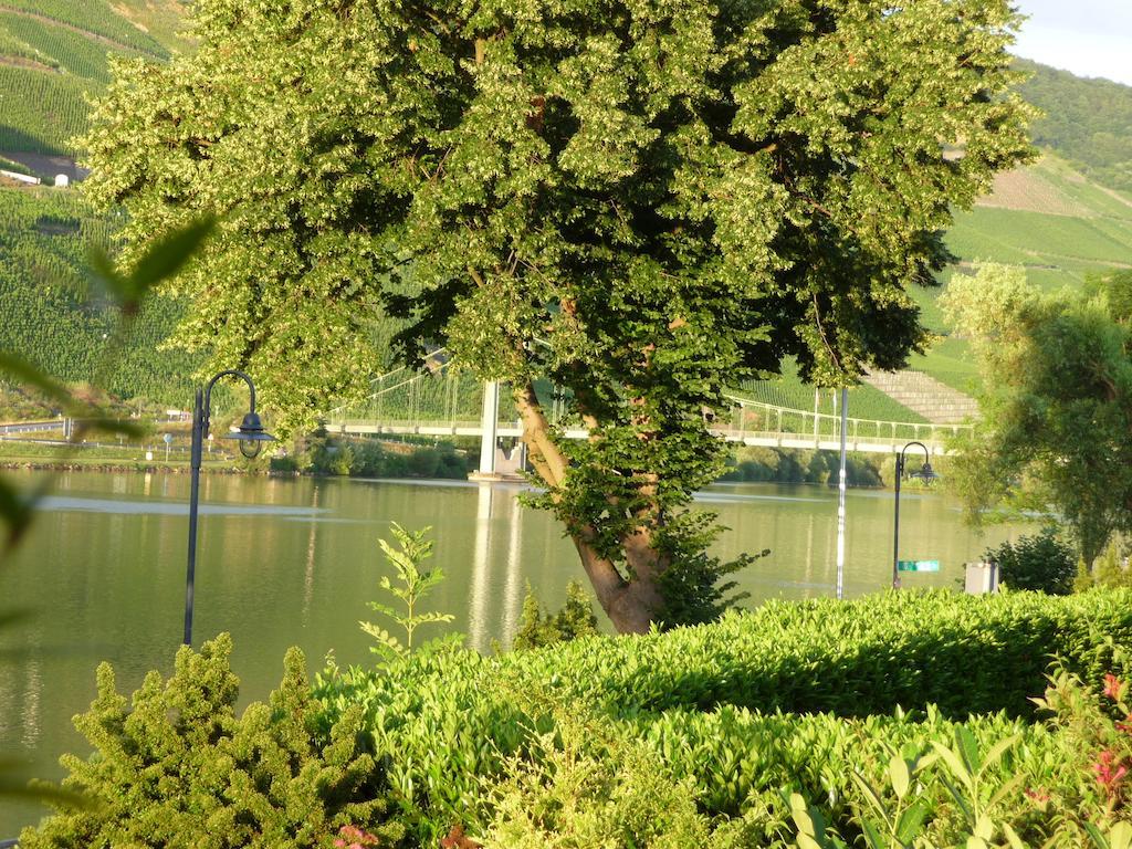 Hotel-Garni-Sonnenlay แบร์นคาสเทล-คืสท์ ภายนอก รูปภาพ